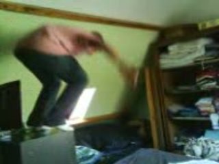 swantown bomb (regarder bien les pieds)