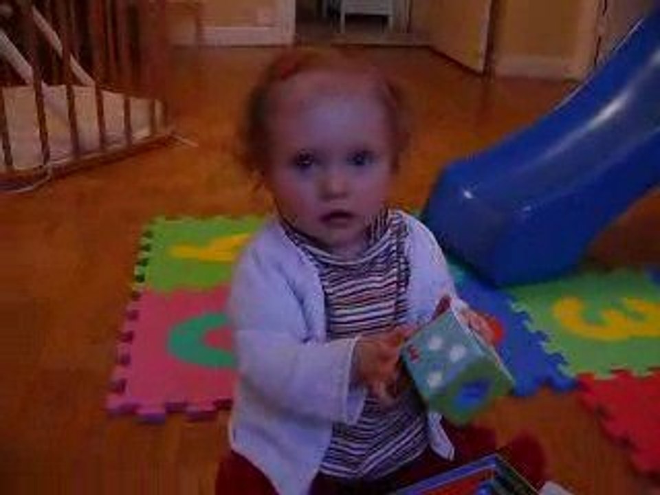 Pauline et ses cubes