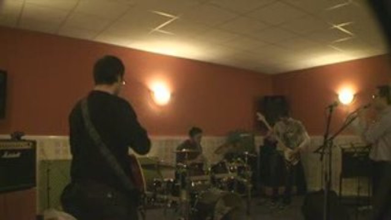 Dani California Cover