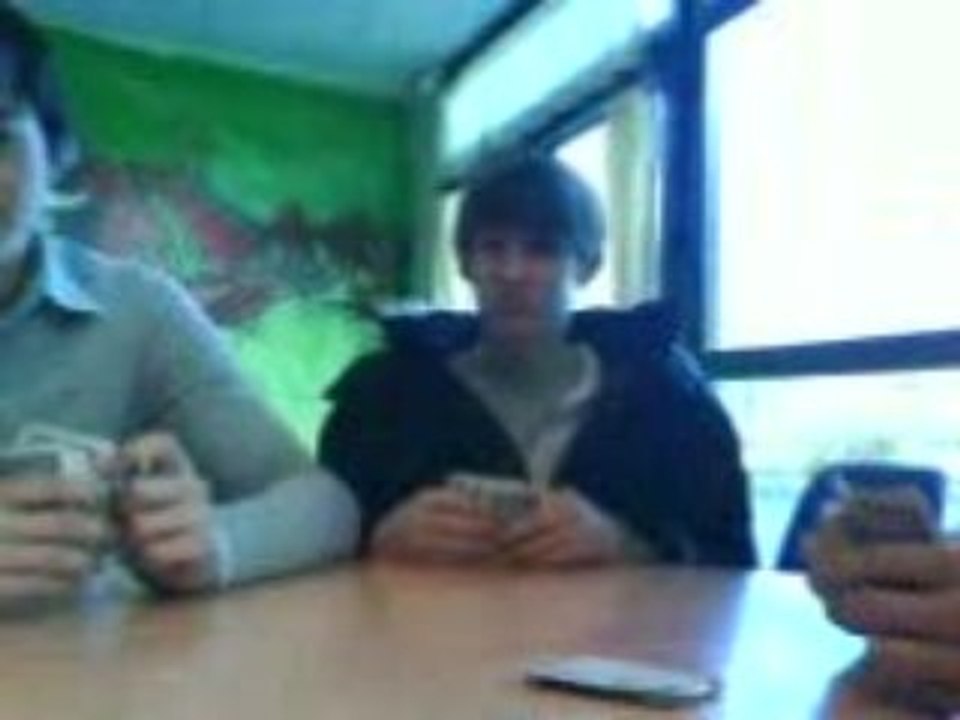 Etienne compltement shouté après 3 doses de Twin