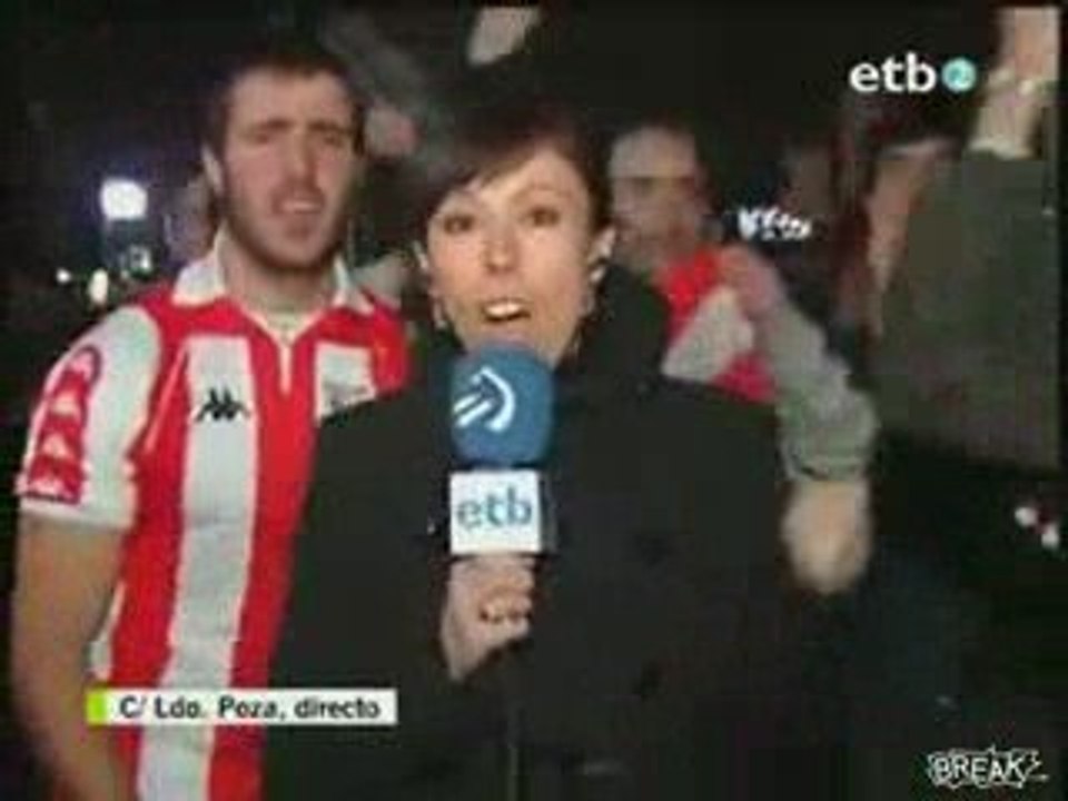 Régis et une reportrice
