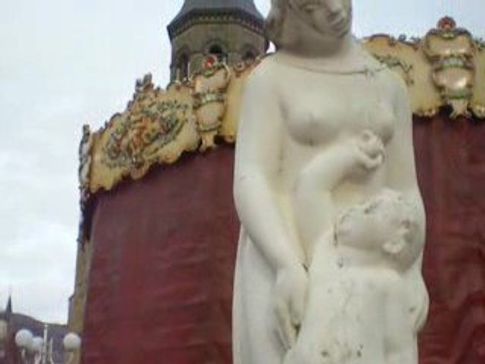 La Bourboule: Statue au square Joffre (2)