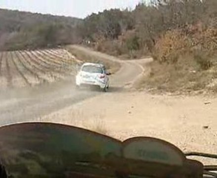 sortie de route rallye de vaison la romaine 2009