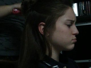 julie qui essaye de faire un teaze a noe 03