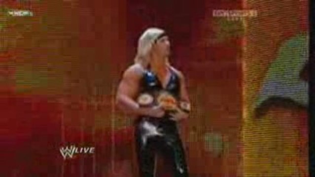 Charlie Haas imite Beth Phoenix