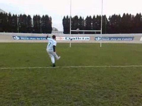 Essai avec une balle de foot lol