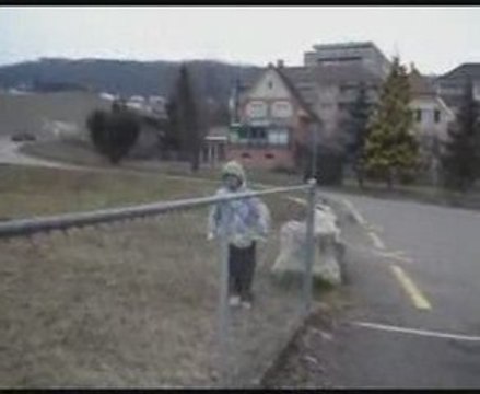 Arno salto arrière rocher