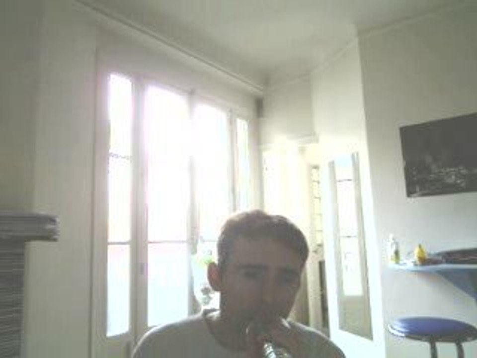 Wiwi égratigne "Nice and slow"