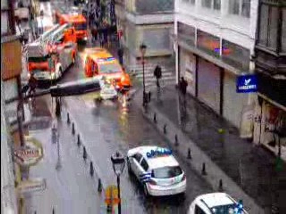 Ya le feu!