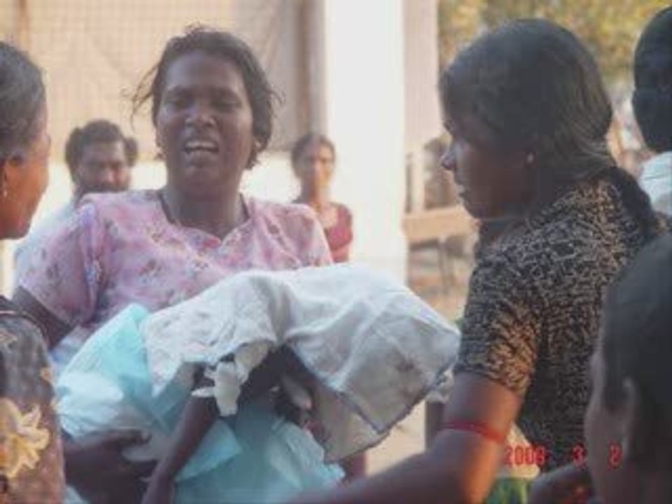 tamil childers killed and injured by srilanaka army 2009