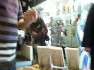 bonjours a la seance de dédicace 07-03-2009 Caen