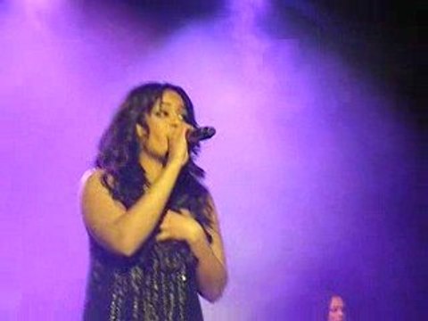 Vivre ma vie - Amel Bent - Maisons Alfort 6 mars 2009