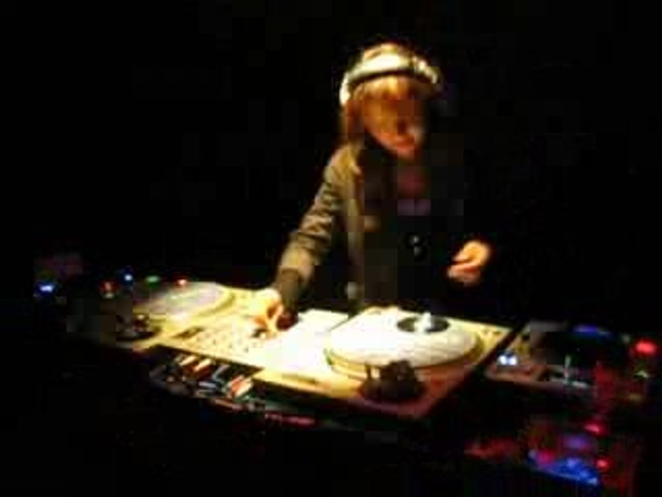 DJ SENORINA aka Goodings RINA 09.02.01