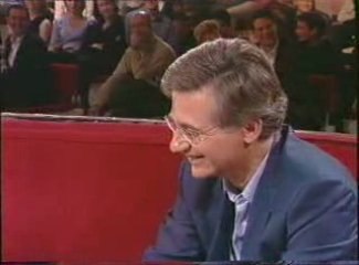ANIMATION SOIREE MAGIE POUR ENTREPRISE, MAGICIEN MARIAGE  TABLE DE TRICHE POKER, PARIS, MAGIE FACILE, TOUR DE MAGIE GRATUIT, TOUR DE MAGIE EXPLICATION,