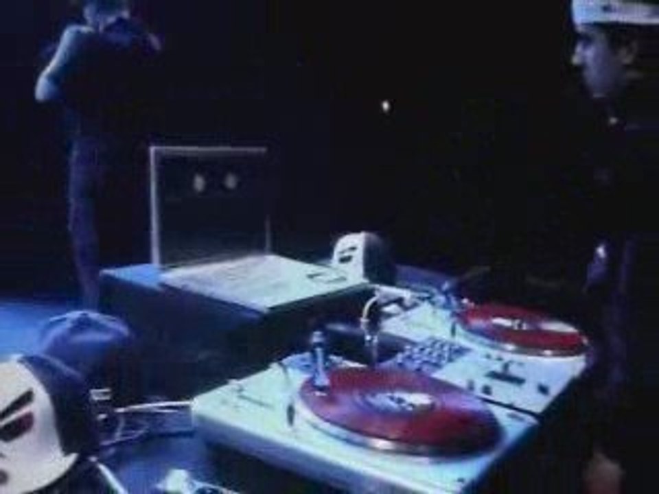 KAYLINE EN 1èRe Parti DU ConCert Rain'b fever a bercy