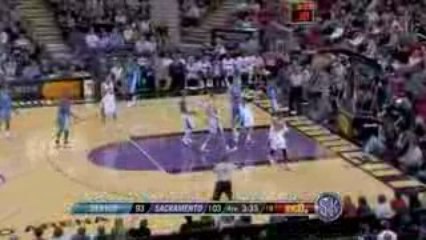 Télécharger la video: NBA Chauncey Billups threads the needle to Nene for the mons