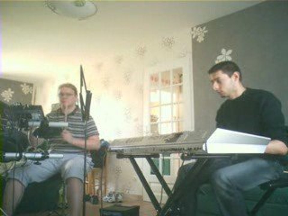 Moby - Cover - Look Back In (Keyboard / Drum)