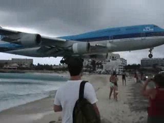 747 Landing -  St. Maarten