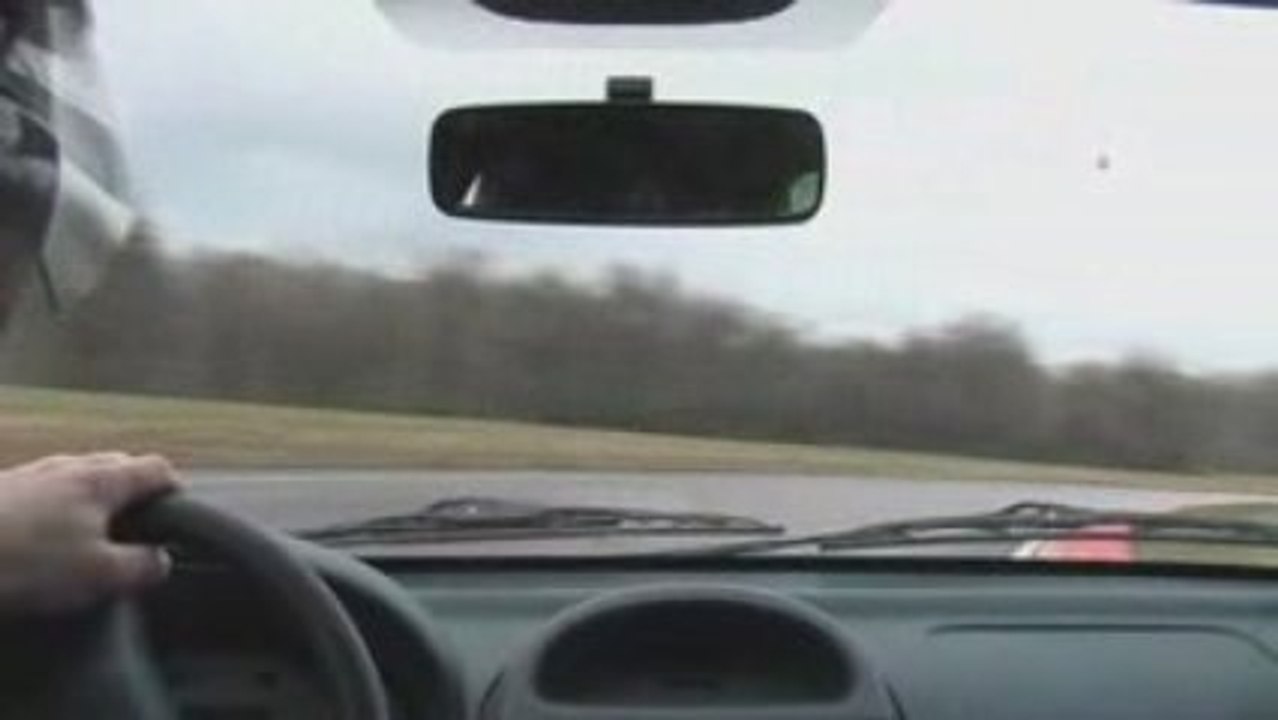 Circuit des Ecuyers - Clio RS1 (s7 - 08/03/2009)