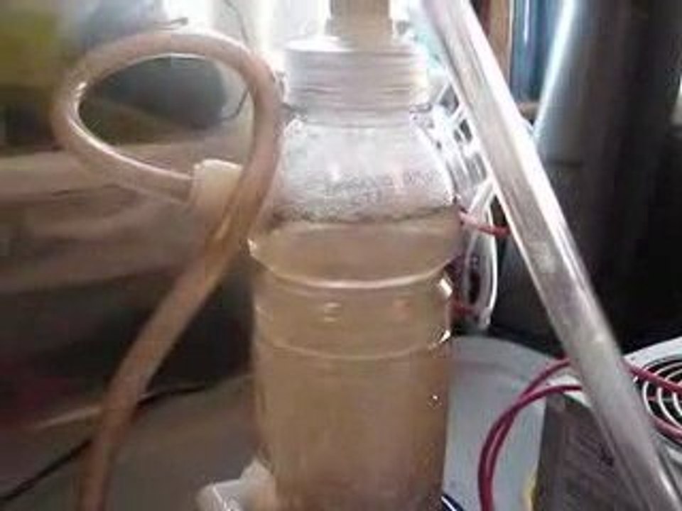 (Video 20) Dry Cell FlameTest (HHO, Hydrogen, Hydroxy)