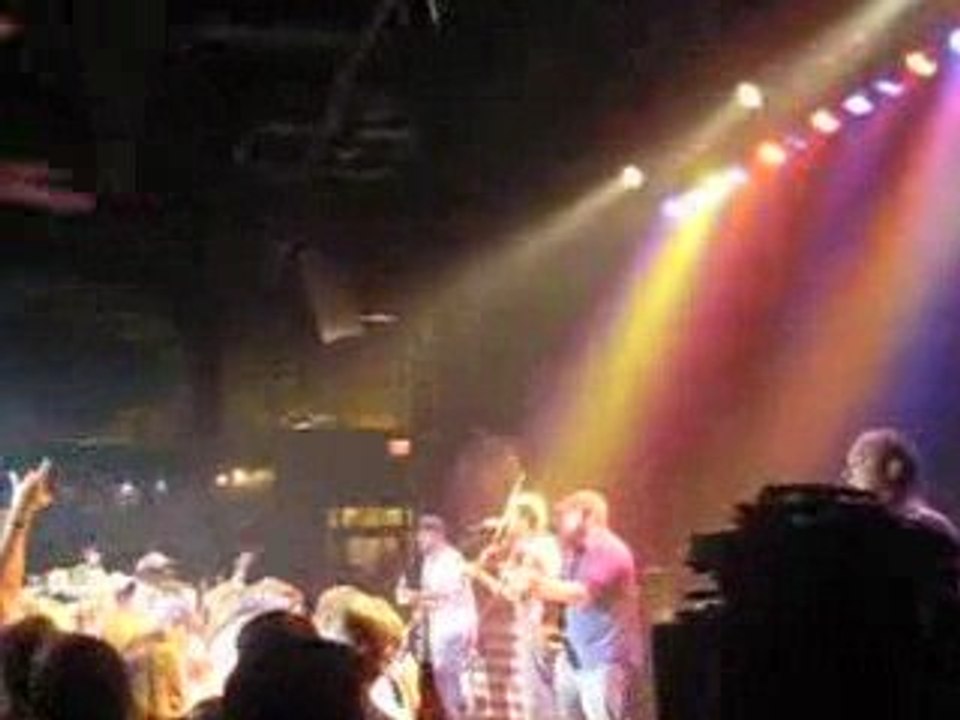 Zac Brown Band - Chicken Fried - LIVE IN CONCERT