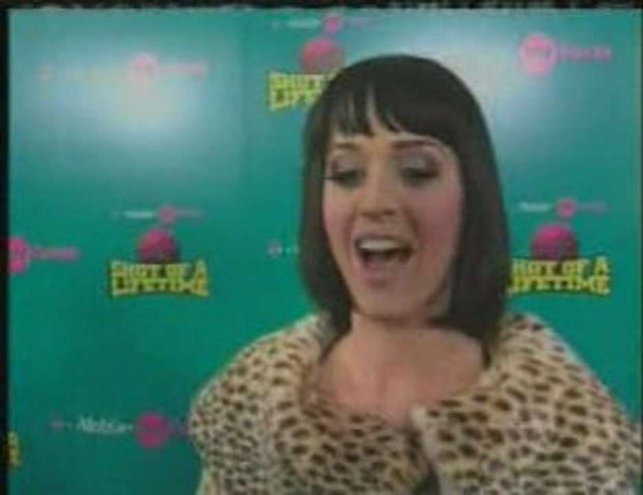 Katy Perry Performing for Charity