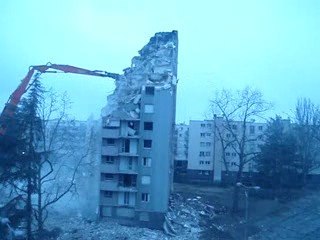 DESTRUCTION ET CE QUIL RESTE de la derniere tour des etangs