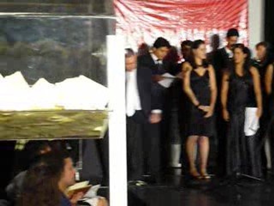 EDGAR REALIZANDO SORTEO EN EVENTO 08-03-09