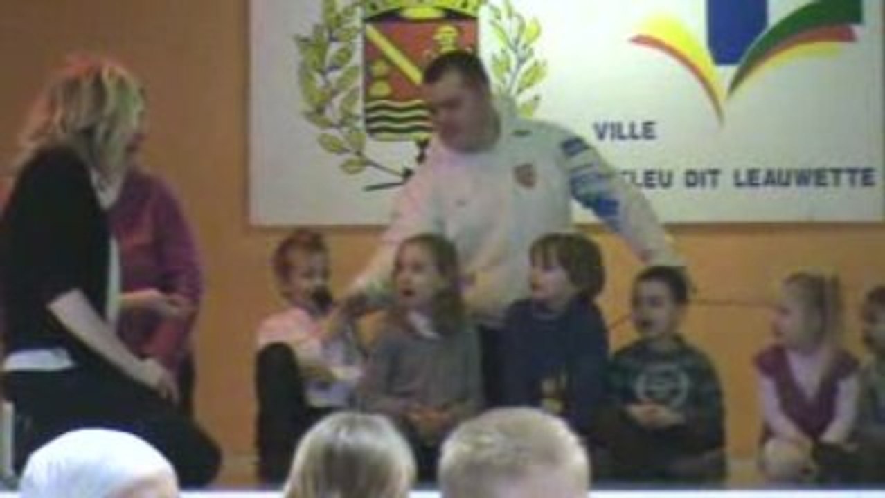 pirouette, cacahuète Chanson Centre de loisirs février 2009