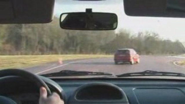 Circuit des Ecuyers - Clio RS1 (s8 - 08/03/2009)