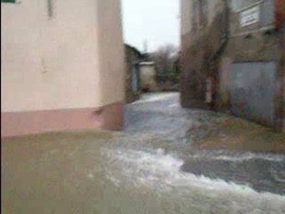 inondations bourg-saint-andeol 2003