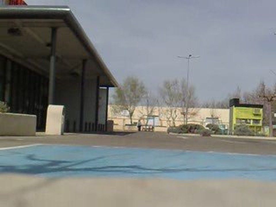 stoppie fox24