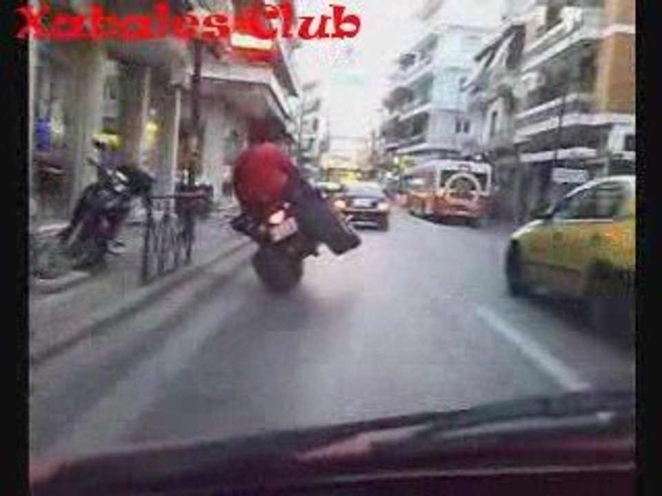 Ο γέρος και η γουρούνα!
