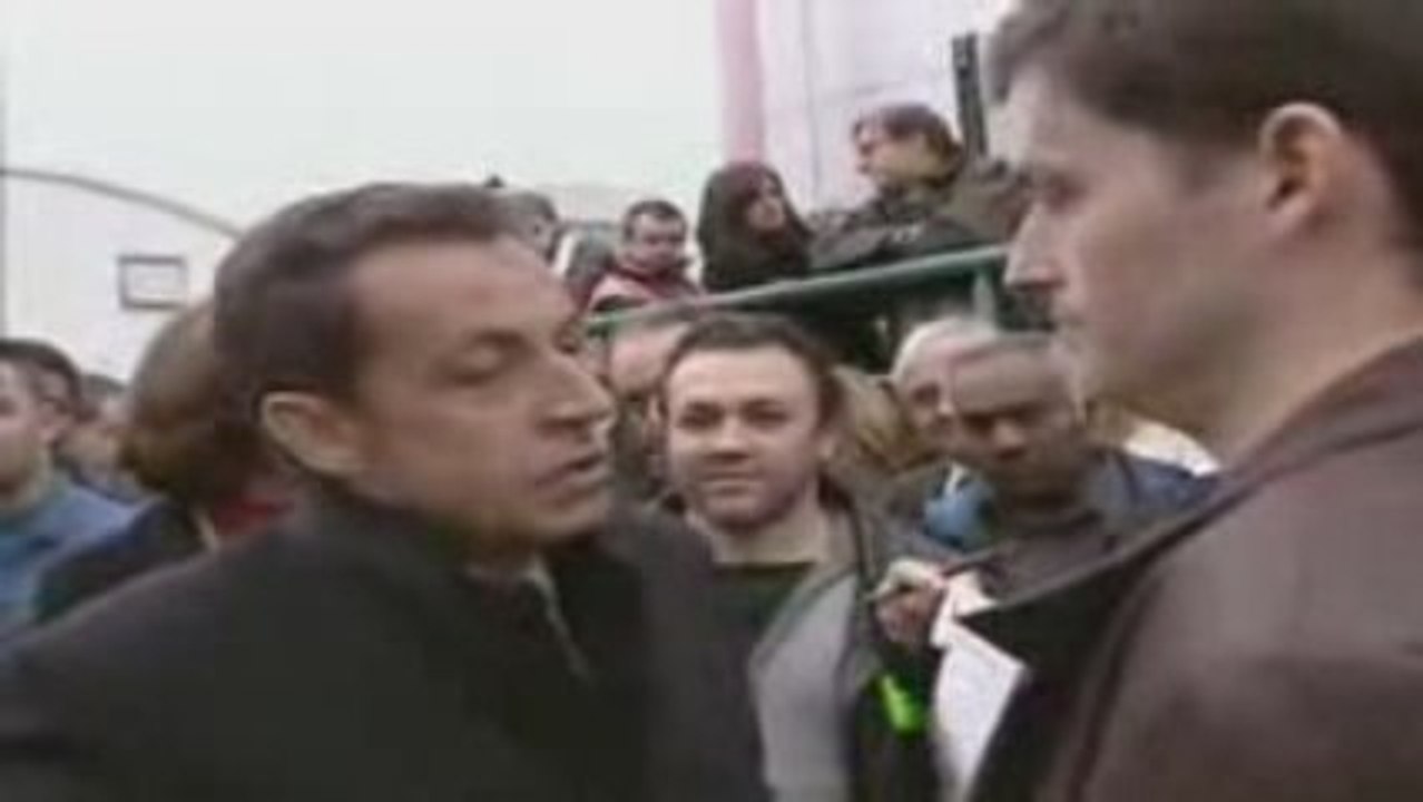 Mr SARKOZY_ la rue ne le fera pas plier