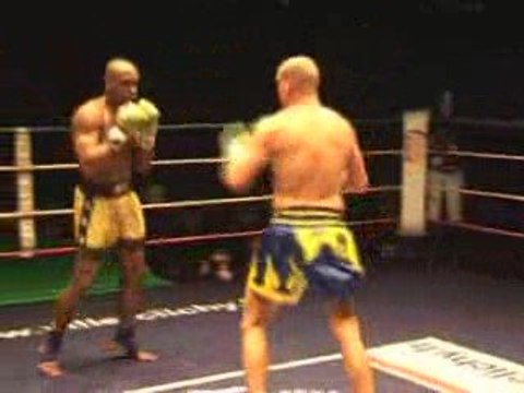 Le CHOC des GLADIATEURS 2008/kickboxing/ ANAD VS DEBOISROLIN