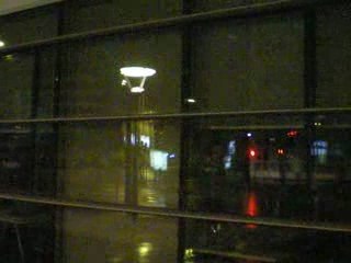 Lyon Part-Dieu: A travers la vitre