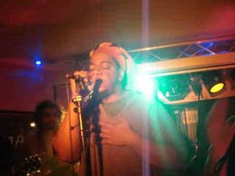 TUMAÏ, REGGAE ROOTS VIBRATION 2009