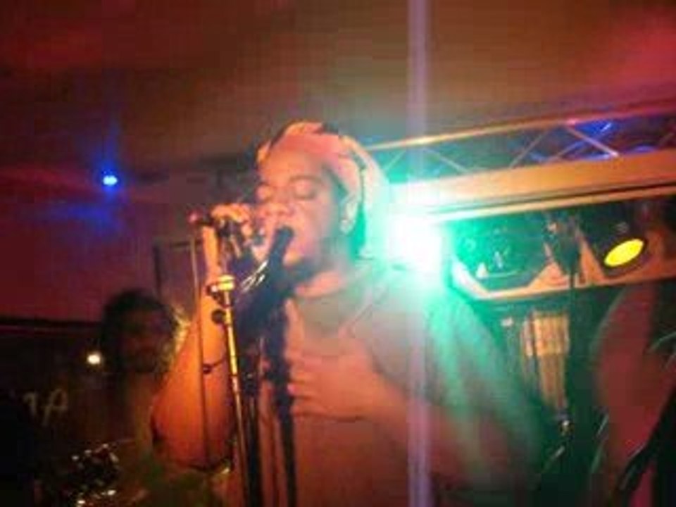 TUMAÏ, REGGAE ROOTS VIBRATION 2009