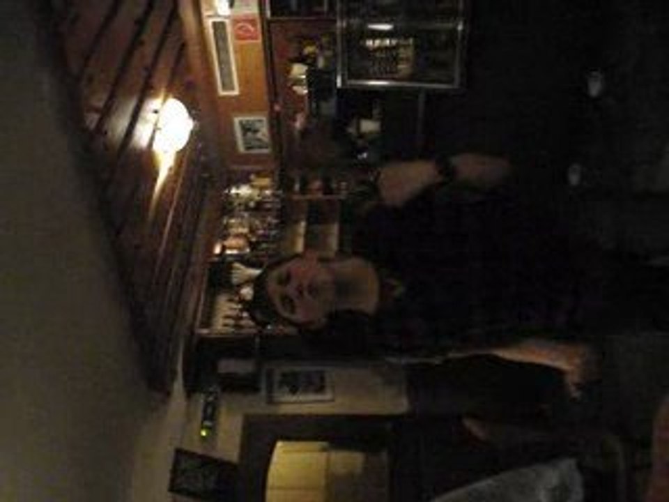 Klausi - einer der besten Kellner beim Pollak ;-))