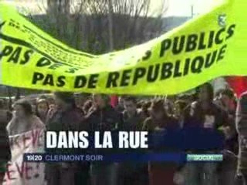 Manif personnels de la santé et étudiants à Clermont-Ferrand