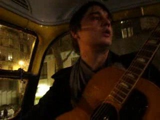 Pete Doherty bus Virgin Paris 10/03/2009