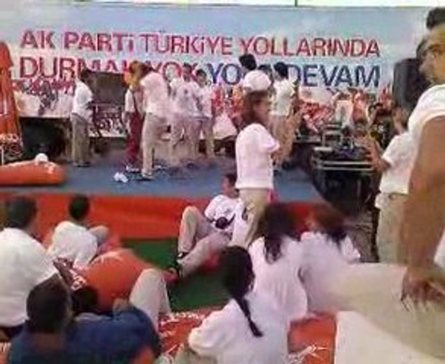 Ak dans (durmak yok yola devam)