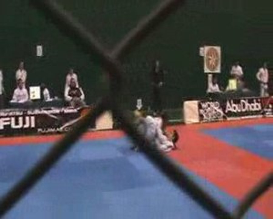 Alex vs Jose Luis Zapater abu dhabi gi trials barcelone