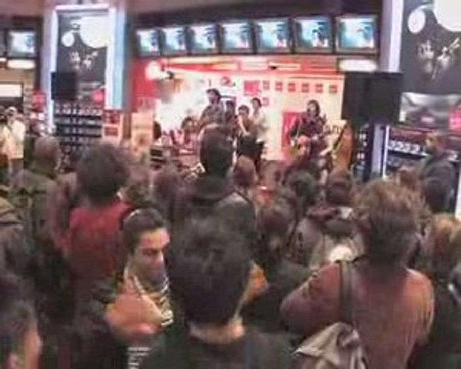 Babylon Circus -Showcase pour La Belle Etoile