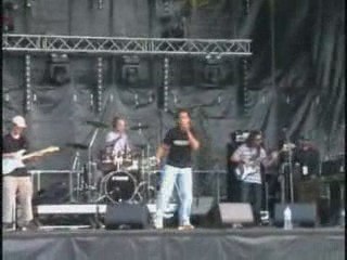 2Ko Kuss Kuss Vidéo Remix