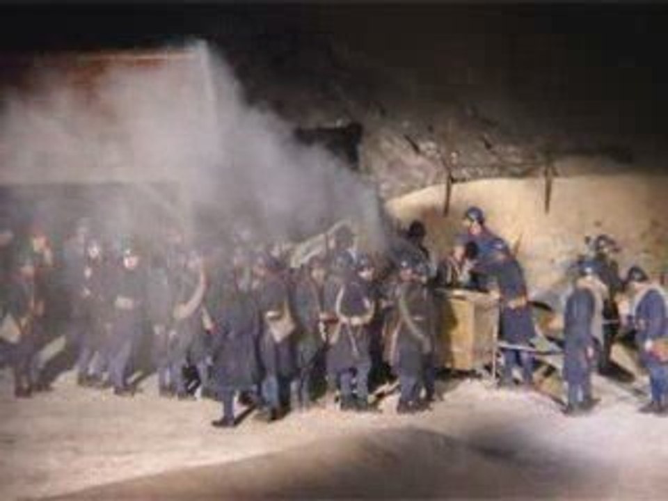 Des Flammes à la Lumière