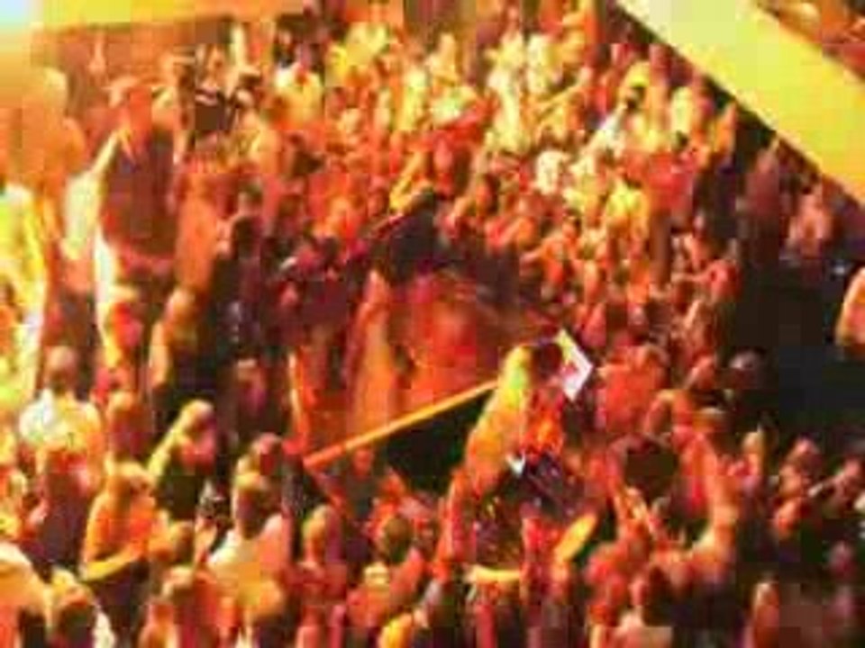 KAT DELUNA AT VIP ROOM