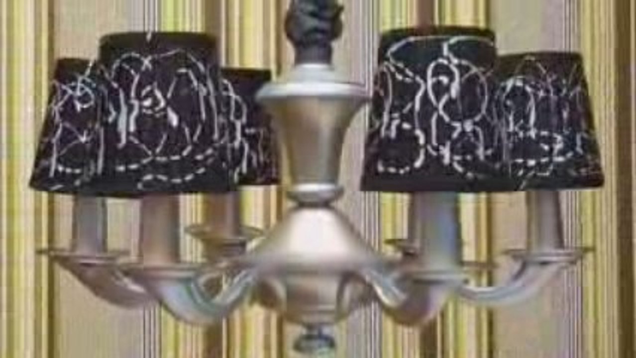 Un lustre chiné se transfome en luminaire raffiné