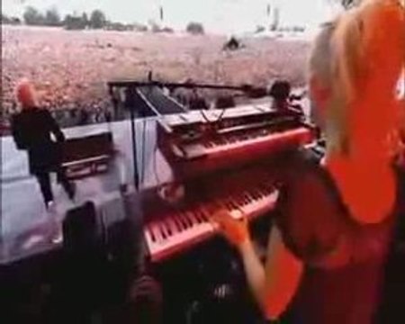 robbie williams - kiss a woman - come undone - knebworth