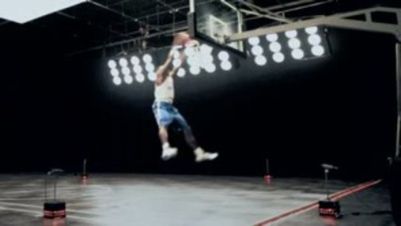 NBA Dwight Howard tests the Adidas TechFit with Power Web co